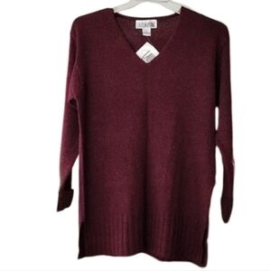 NWT Lauren Brooke V-neck Burgundy Sweater‎ Women's Medium